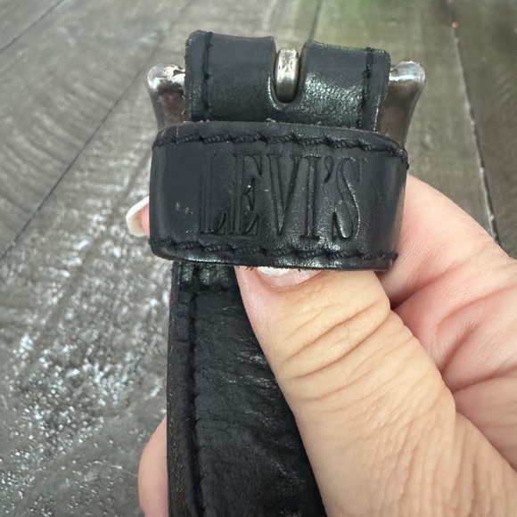 LEVIS Vintage Made In USA Black Leather/Silver Buckle Belt Style 3710 - Picture 3 of 10